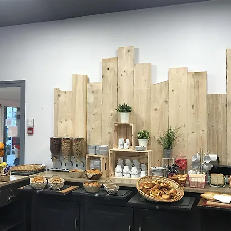 Ξενοδοχείο Kyriad Direct Agen 2*