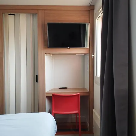 Kyriad Direct Agen Ξενοδοχείο Castelculier