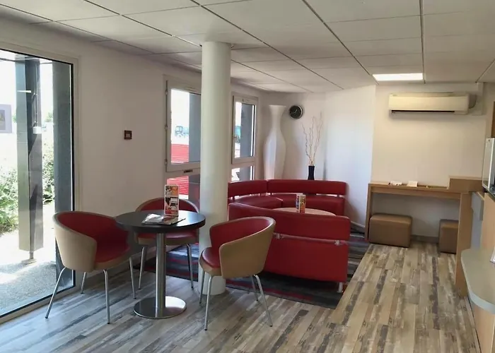 Kyriad Direct Agen فندق كاستيلكولييه