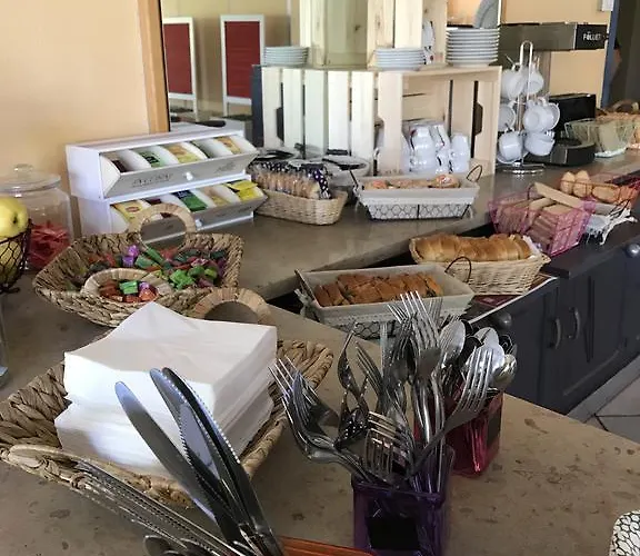 Kyriad Direct Agen Hotel Castelculier