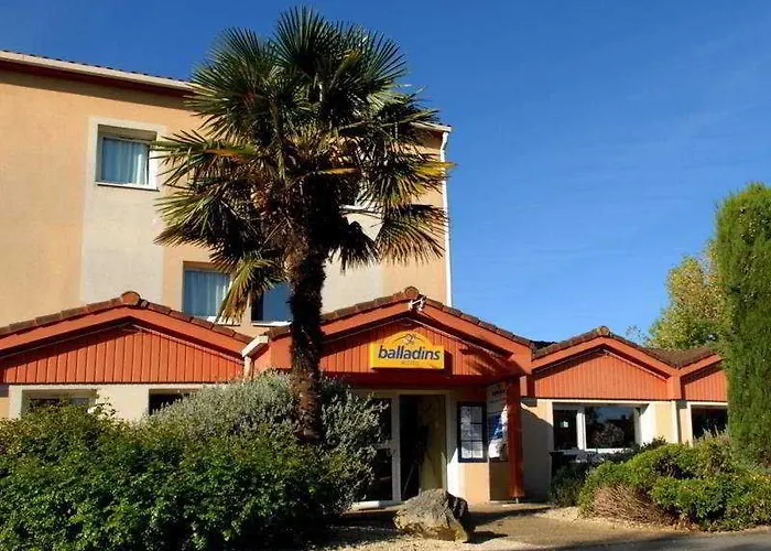 Kyriad Direct Agen Hotel